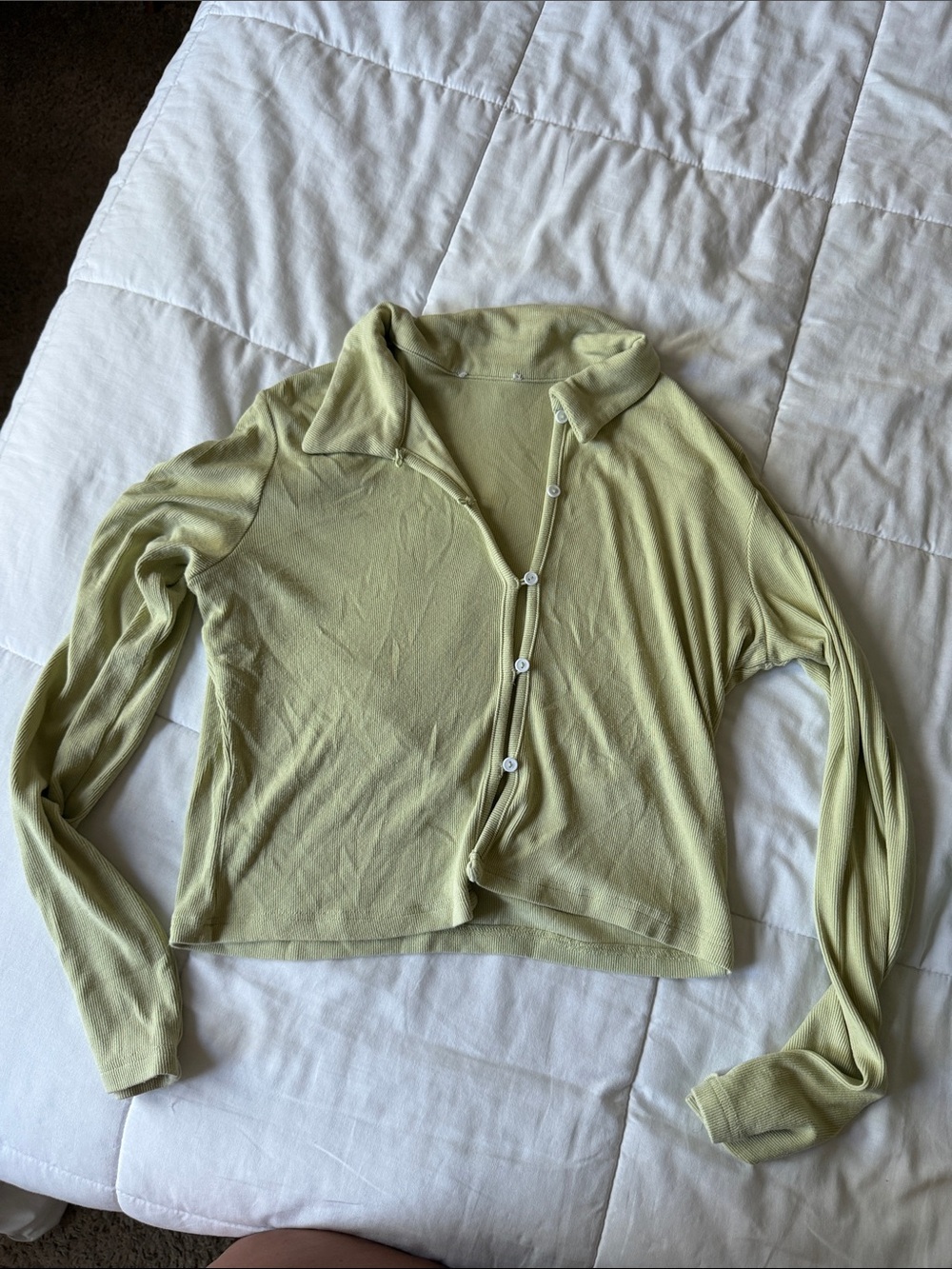 Green cropped ribbed button up collared top